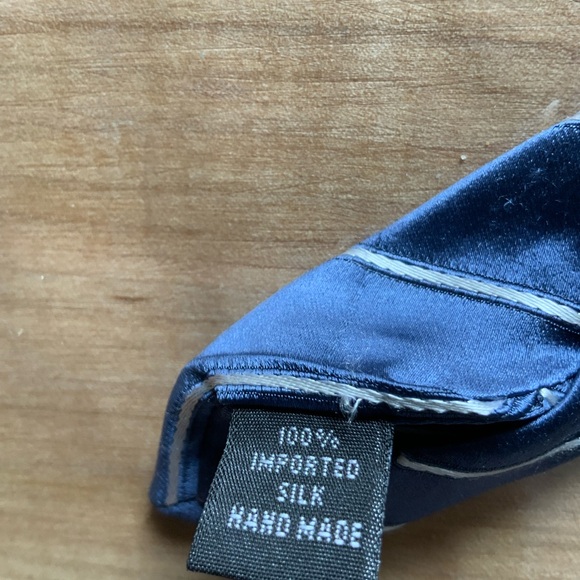 Vintage 100% Silk Kenneth Cole Blue Striped Tie - Picture 2 of 5